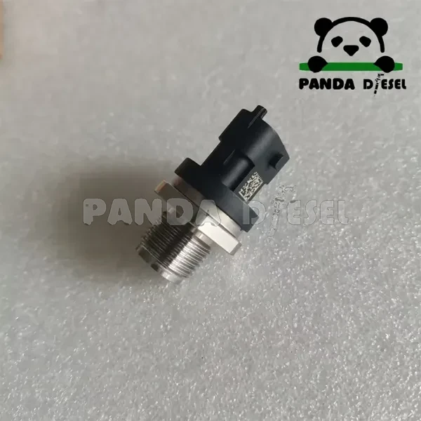 датчик давления в топливной рампе common rail 0281006158 55230978 для дизельных двигателей Iveco, Fiat, Opel